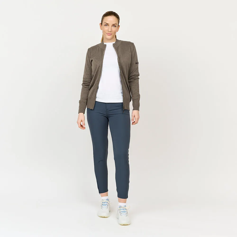 Dame Windbreaker, Latte